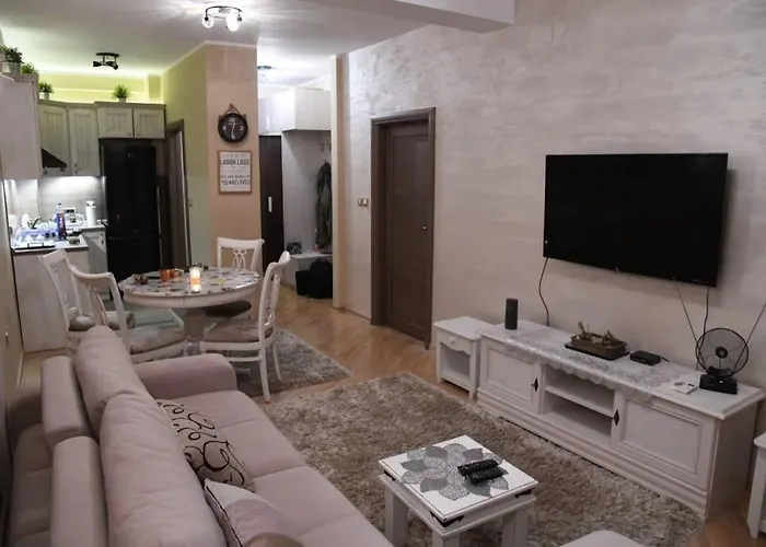 Lux Rose 아파트 크라구예바츠