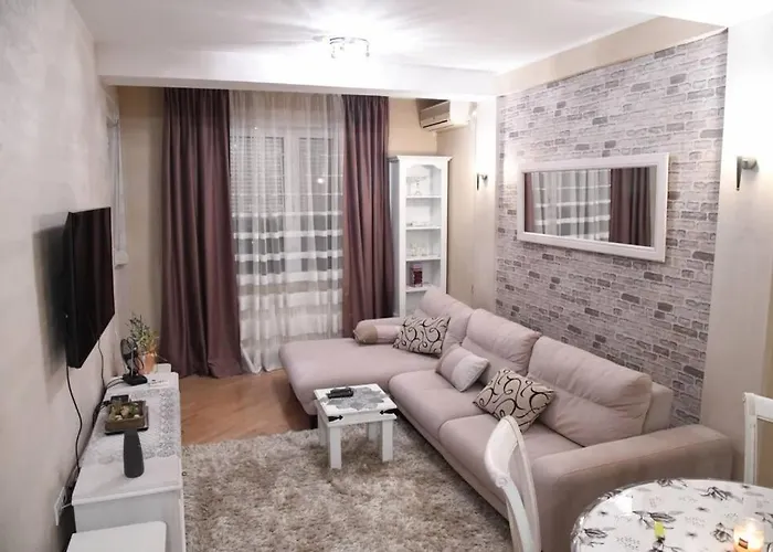 Lux Rose 크라구예바츠